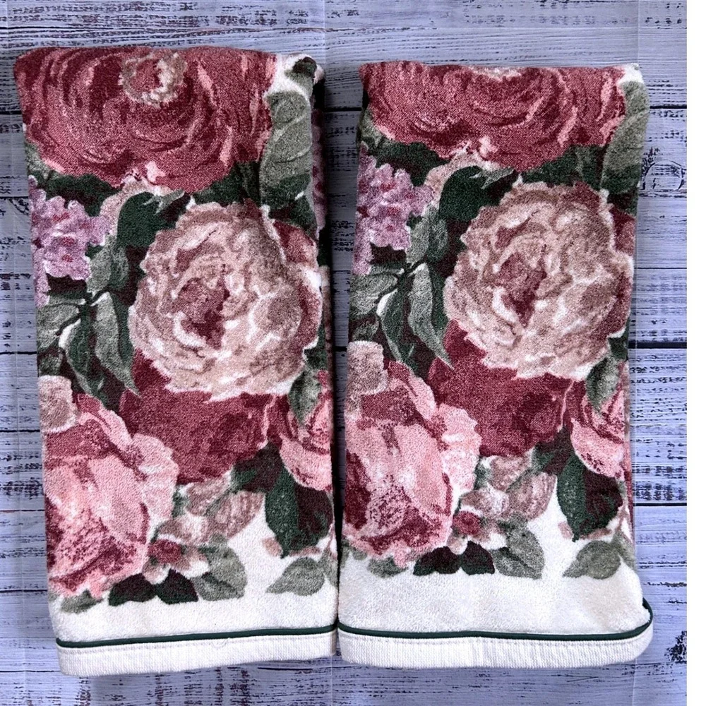Croscill Hand Towel Cream Floral Rose Grapes Cotton Terry Cloth 2 Piece Set